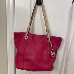 Michael Kors Fuchsia Tote/Handbag